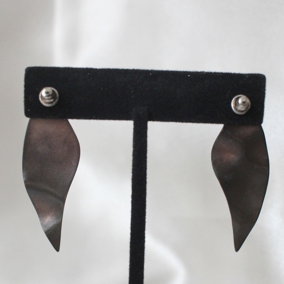 VINTAGE Tortoise Shell Abstract Minimal Earrings - Picture 2 of 3